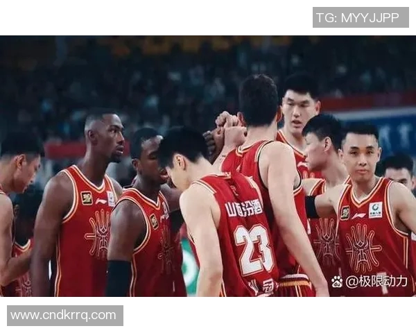 深圳篮球队的默契配合与战术创新探讨