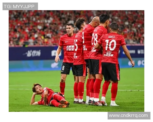 赛后分析：上海足球队与成都足球队的耐力对决全景回顾