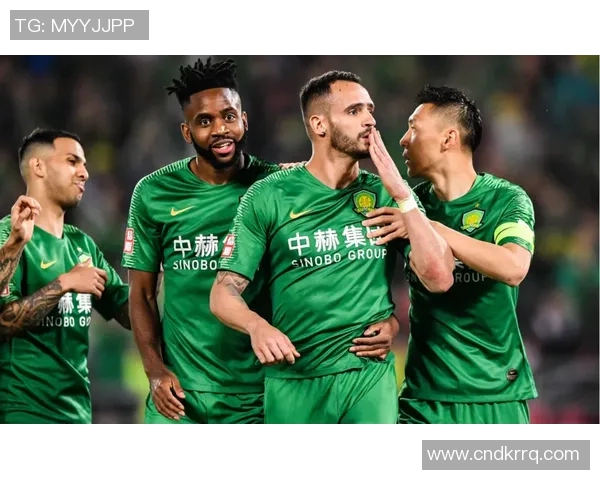 重庆篮球队在大师赛积分榜上以64分稳居第一引发关注 重庆篮球队在大师赛积分榜上以64分稳居第一引发关注